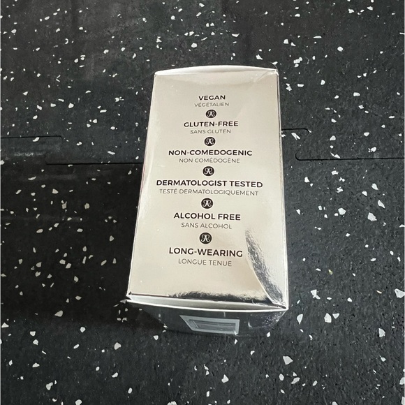 ANASTASIA BEVERLY HILLS | Translucent Loose Setting Powder - Picture 4 of 5